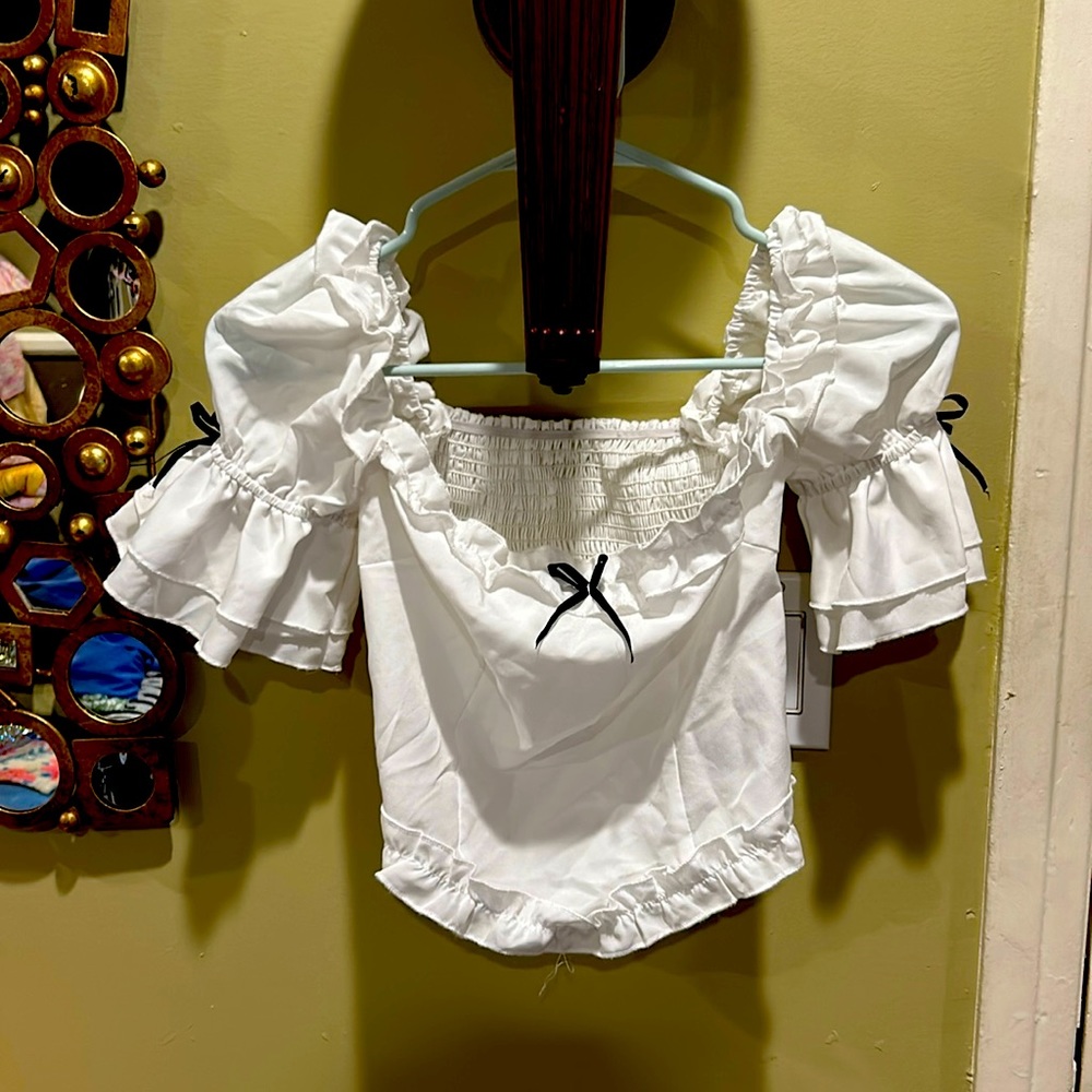 White off shoulder fitted blouse